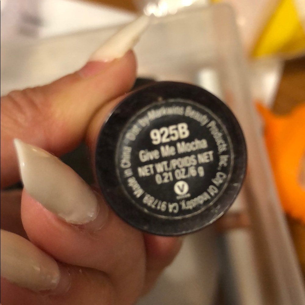 Lipstick - Picture 2 of 3